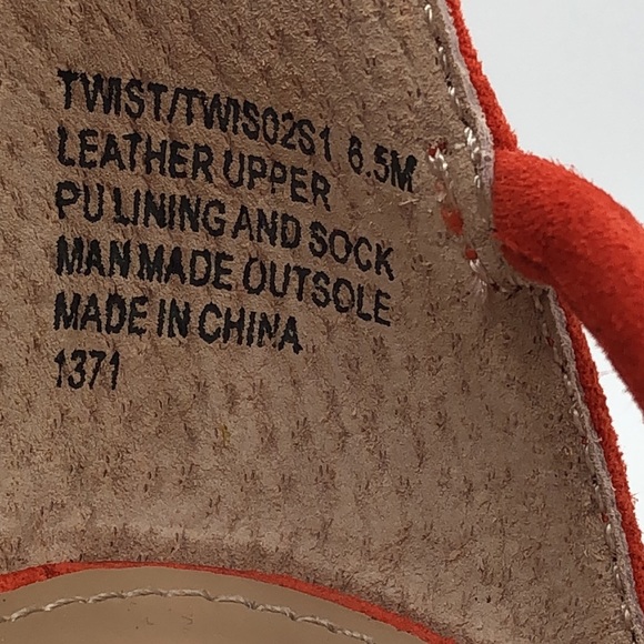 Steve Madden Fiery Orange Spiral Heels - Picture 3 of 7